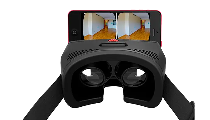 Gafas de realidad virtual con un teléfono visualizando el tour Matterport